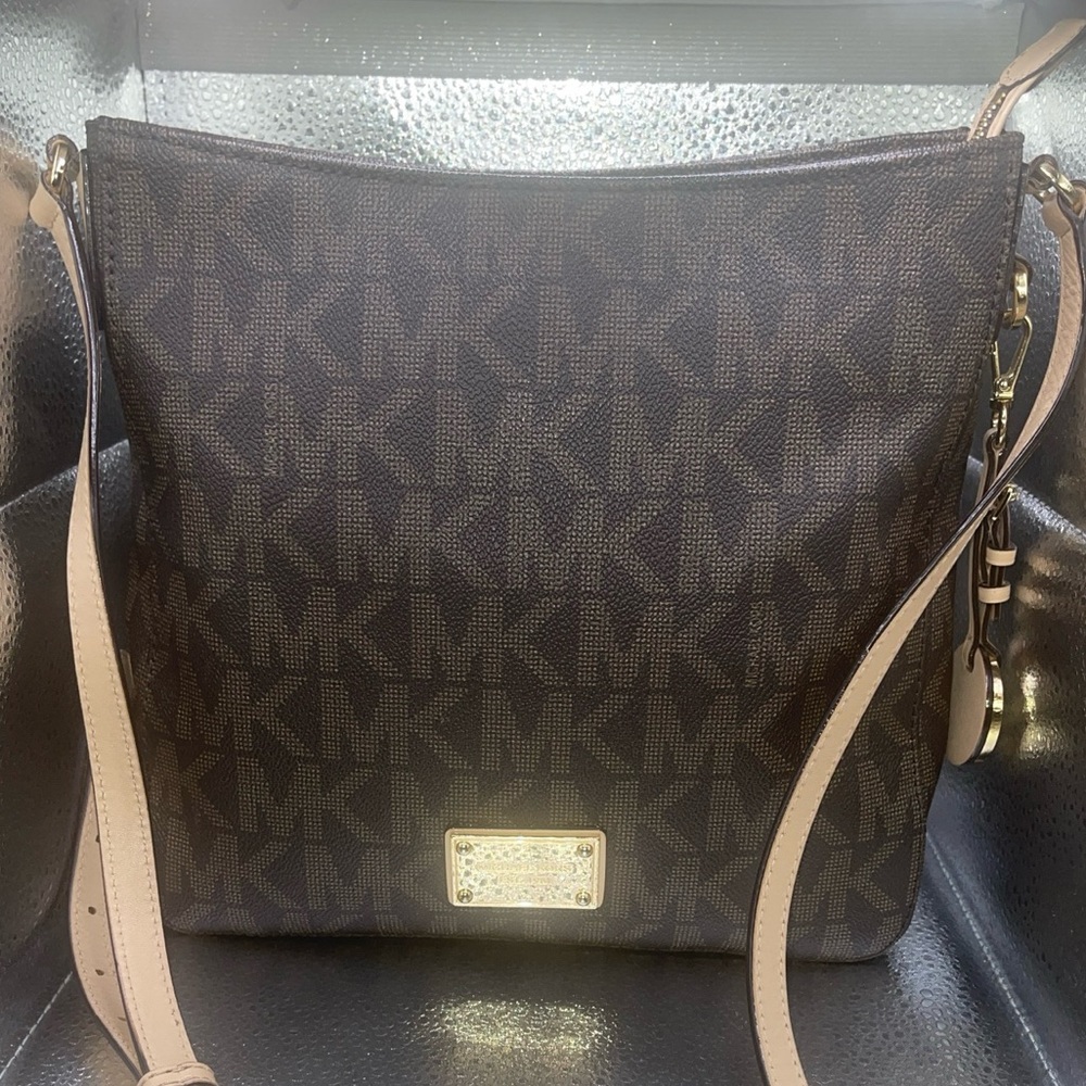 Michael Kors Women Messenger Crossbody Handbag